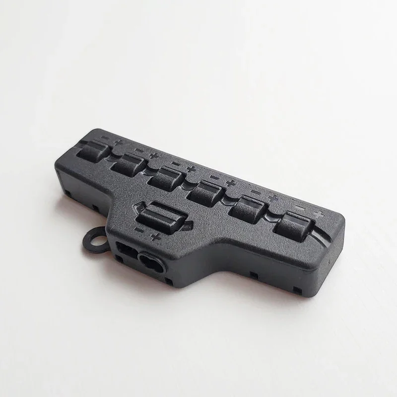 3/6Ports Out Line Splitter Quick Connect Niederspannungsdraht Splitter Verteilerblock für Beleuchtung LED-Streifen-Verbindungsklemme
