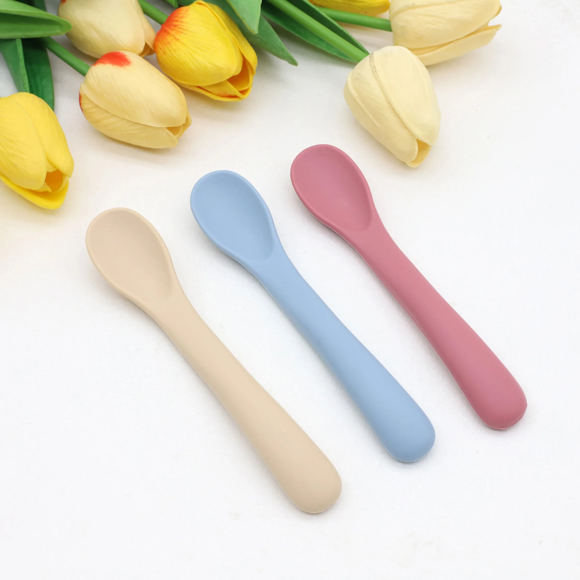 3 pçs bebê silicone colher macia gadgets alimentação bebe itens do bebê comida pequena colher