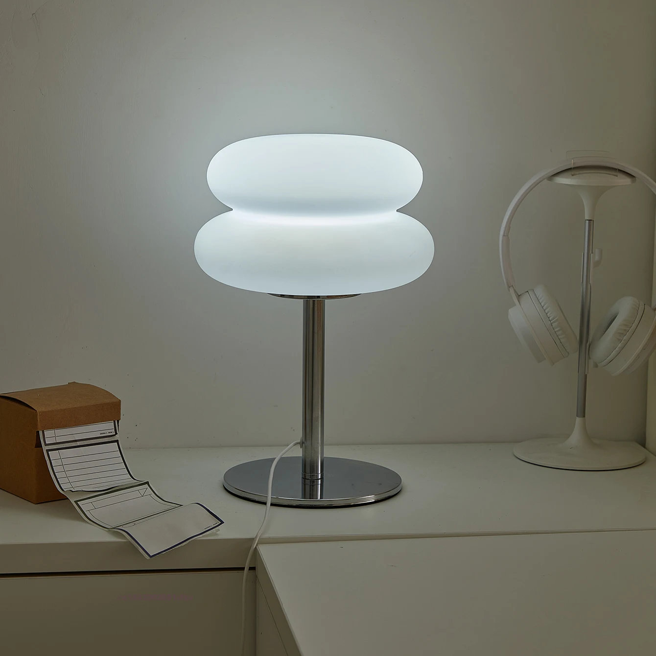 Lámpara de mesa Bauhaus, pantalla de plástico para dormitorio, mesita de noche, sala de estar, lámpara de seta nórdica, luz ambiental con atenuación de brillo de 9 niveles