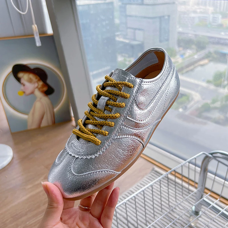 เยอรมันการฝึกอบรมรองเท้าผู้หญิง 2025 ใหม่ของแท้หนังผู้หญิงรองเท้าผ้าใบ LACE-up Retro ขนาดใหญ่ขนาด Forrest Gump รองเท้าผู้หญิง