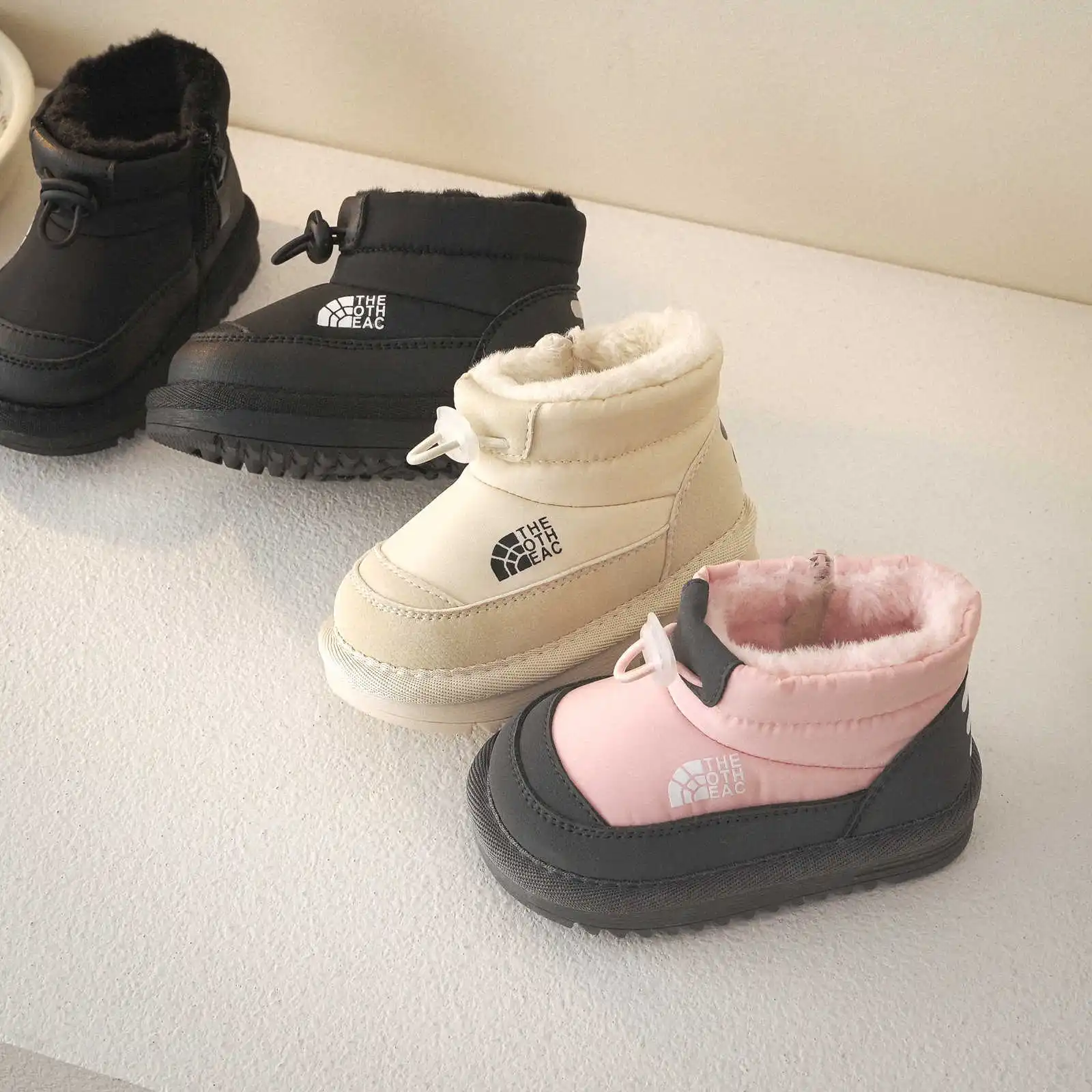Inverno botas de neve do bebê meninos neve prevenção de vento sapatos de algodão meninas bonito fivela design botas de neve crianças anti-deslizamento sapatos quentes