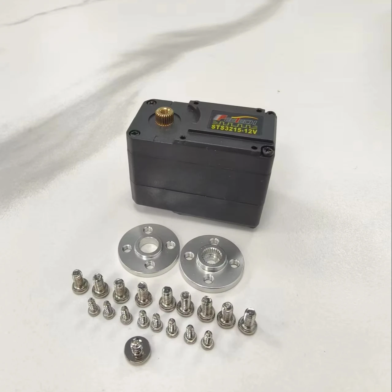 Стандартный открытый рычаг SO-100 SO-101 SO-ARM100 Сервопривод Feetech STS3215 7,4 В 1/191 147 345 Передача ведущего рычага 7,4 В SO101 Обнимающая лицевая панель