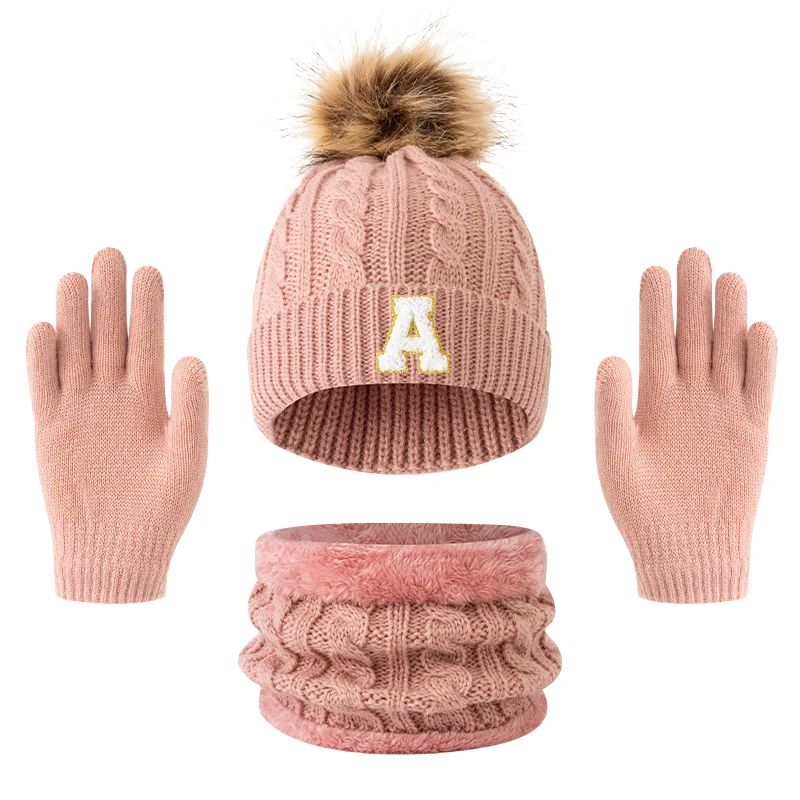 Children's caps, scarves, glove sets and knitted caps marked with letters A to Z for children aged 3 to 12