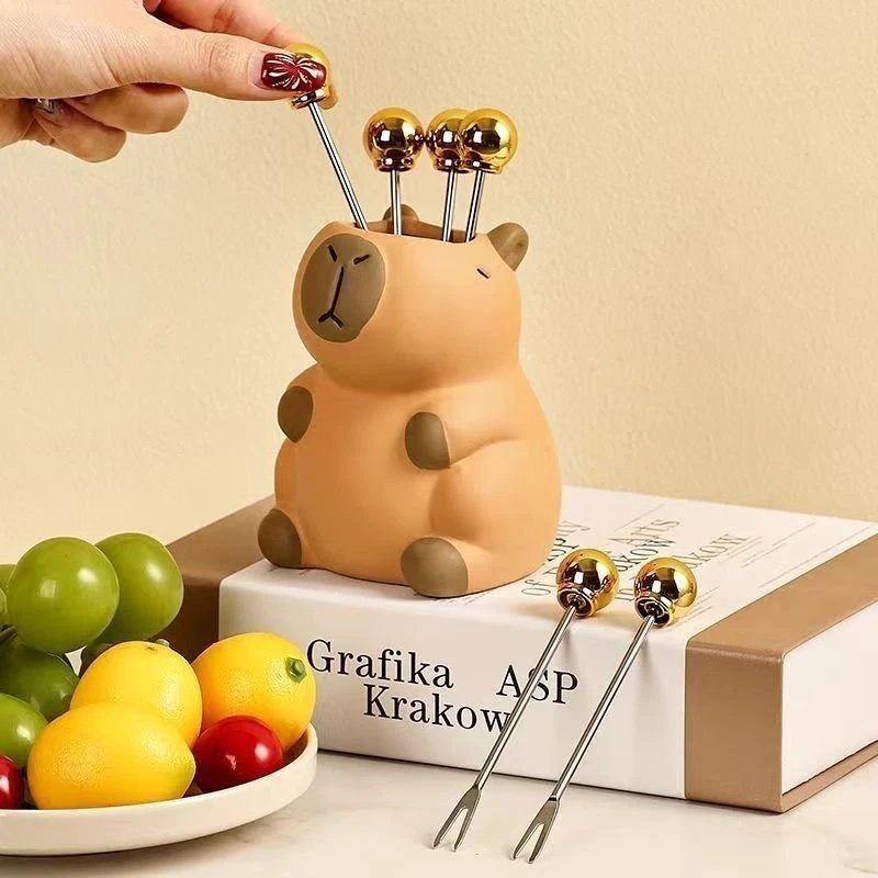 Cute Capybara Pen Holder Makeup Brush Organizer Perfect for Office Desk Decor and Creative Storage Solution Pen Holder for Des