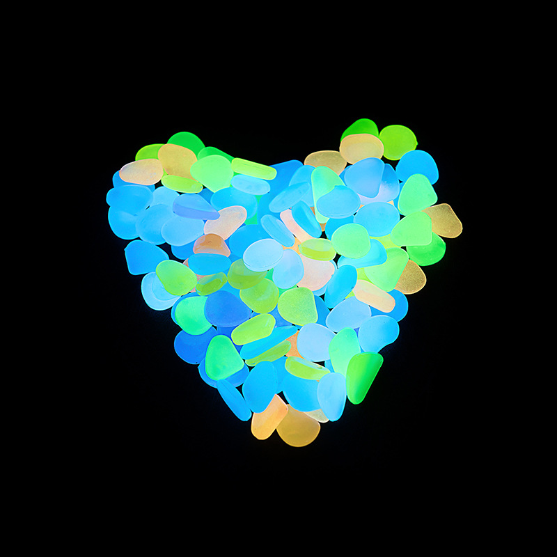 50/100 個暗闇で光る庭の小石歩道ガーデンテラス芝生庭パティオ水槽水族館の装飾グローストーン