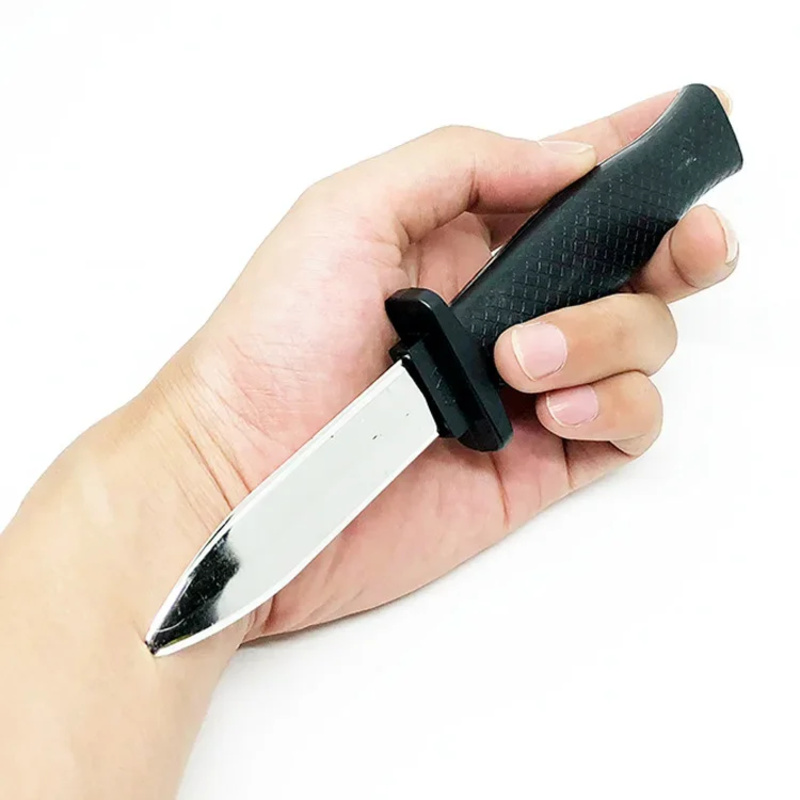 Cuchillo de broma retráctil, accesorio de comedia de plástico inofensivo para adultos y niños, regalo de truco de magia de broma