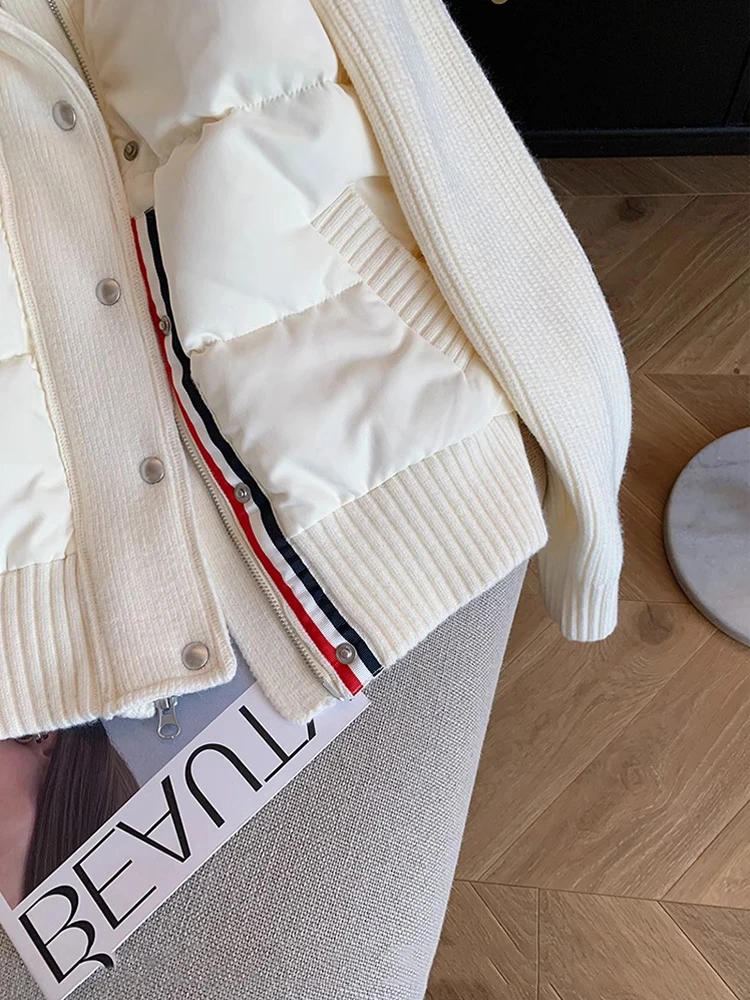 Fall Winter White Knitted Short Padded Jacket 2024 New Sle Warmth Design Sense Small ence Splicing down Jacket