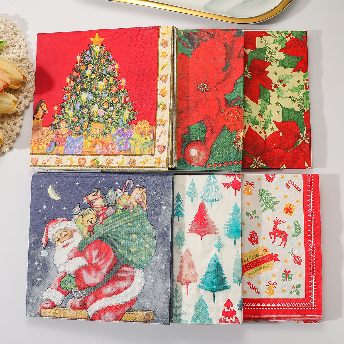 Christmas Party Napkins Disposable Dinner Serviettes Santa Claus Christmas Tree Gifts Flower Element Style Art Decoupage Napkins