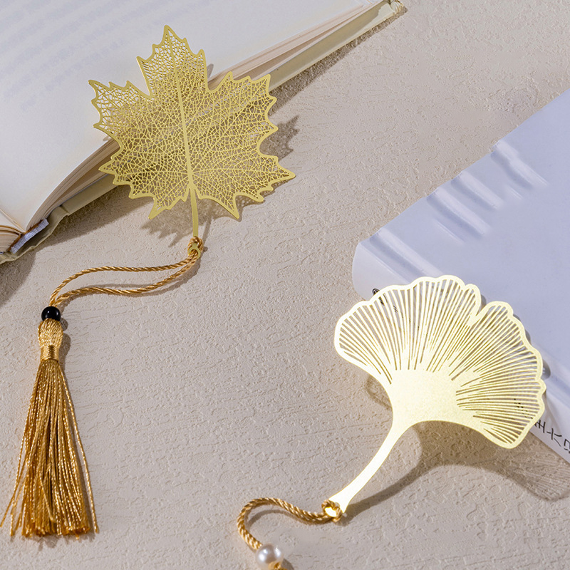 1pcs Student Chinese Style Stationery Retro Metal Bookmarks Hollow Ginkgo Biloba Maple Leaf Lotus Vein Book Marks Gifts