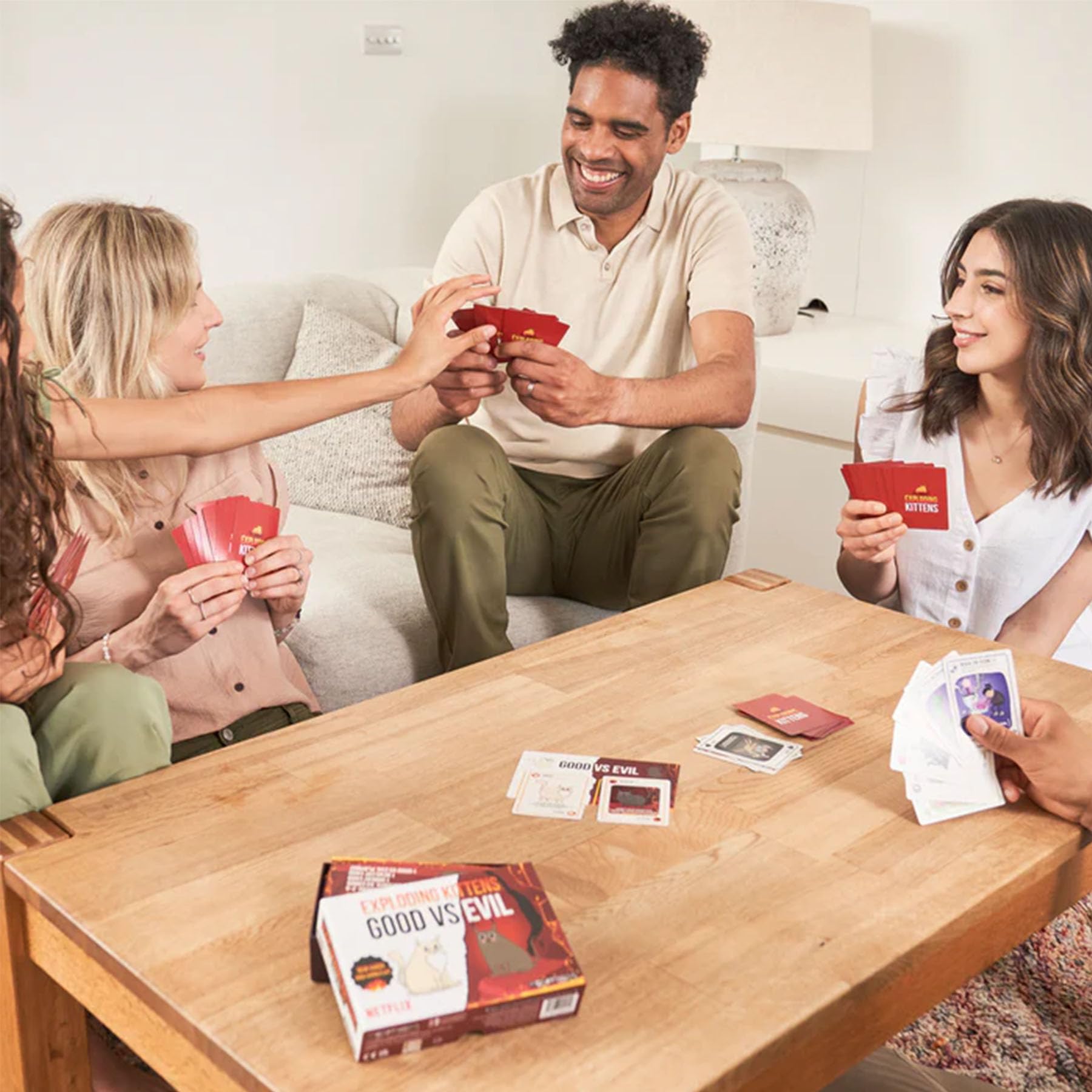 Exploding Kittens Español Juego de cartas de gatitos explotantes, juegos de fiesta fáciles y amigables con la familia, juegos de