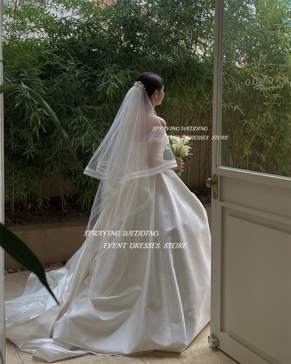 SPRAYING Fotografia di matrimonio coreana Abito da sposa semplice personalizzato con spalle scoperte in raso Abito da sposa lungo con corsetto lungo fino al pavimento