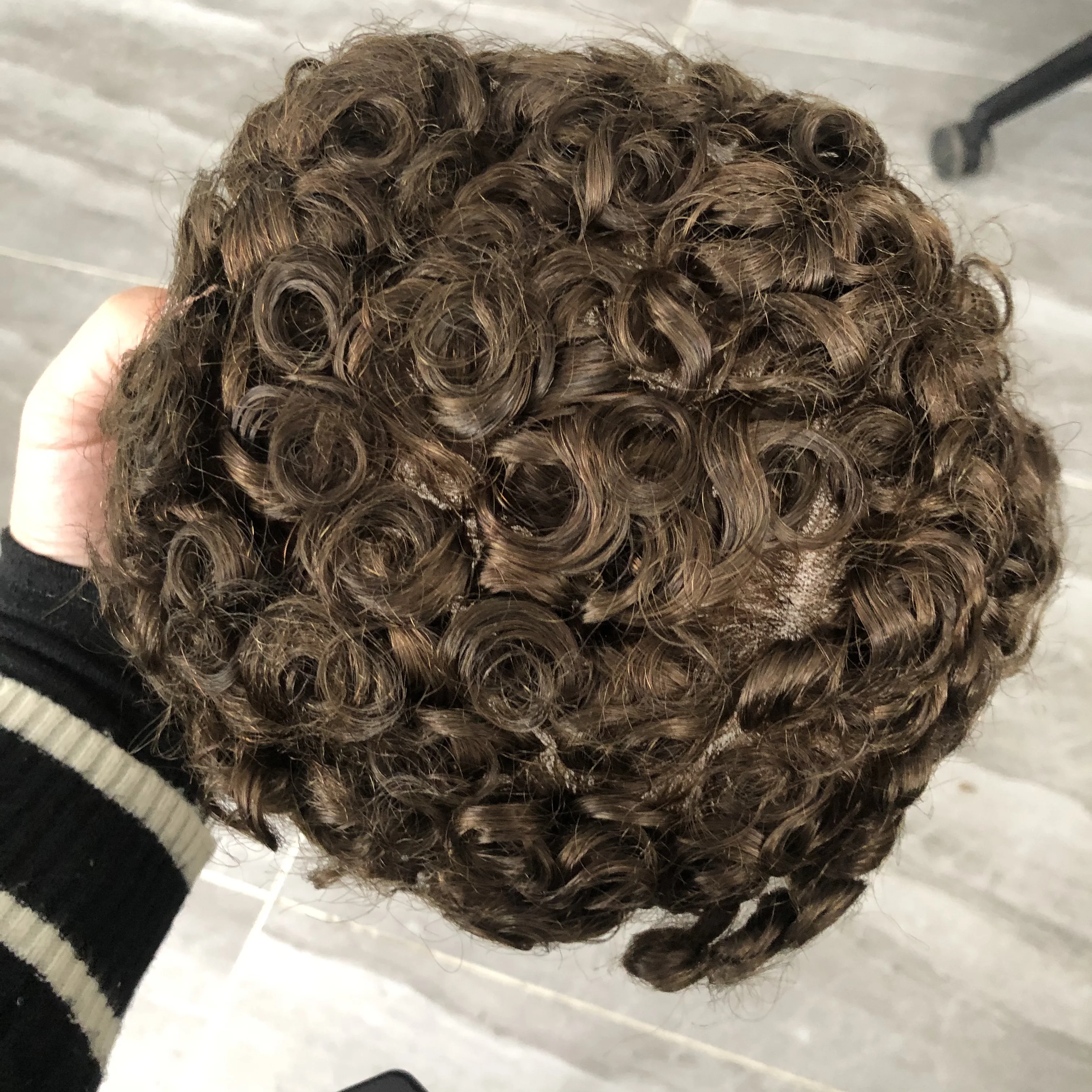 ผู้ชายวิกผมผมมนุษย์ Super ทนทาน MONO 20MM CURLY Toupee ผู้ชาย Capillary Prosthesis ผมหน่วยเปลี่ยนระบบชิ้นสําหรับชาย