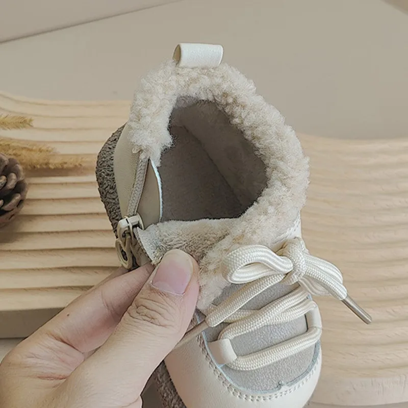 Botas de invierno para bebé, botas de cuero cálidas de felpa para niños, botas de nieve de suela blanda a la moda para niñas pequeñas, EU 16-25, novedad de 2024