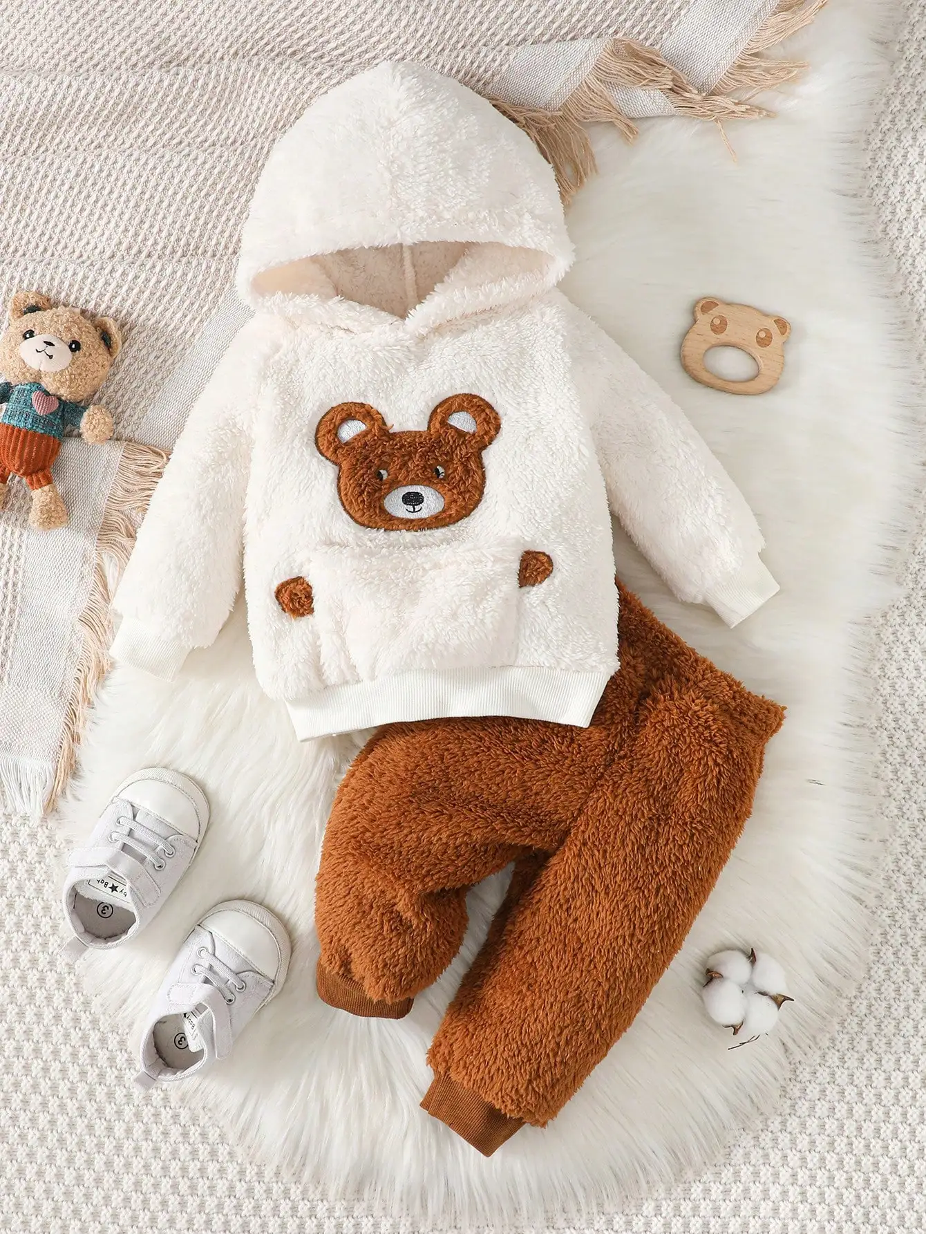 Nuevo bebé niña invierno Casual diario lindo pequeño oso piel diseño grueso adecuado para viajes conjunto de 2 piezas