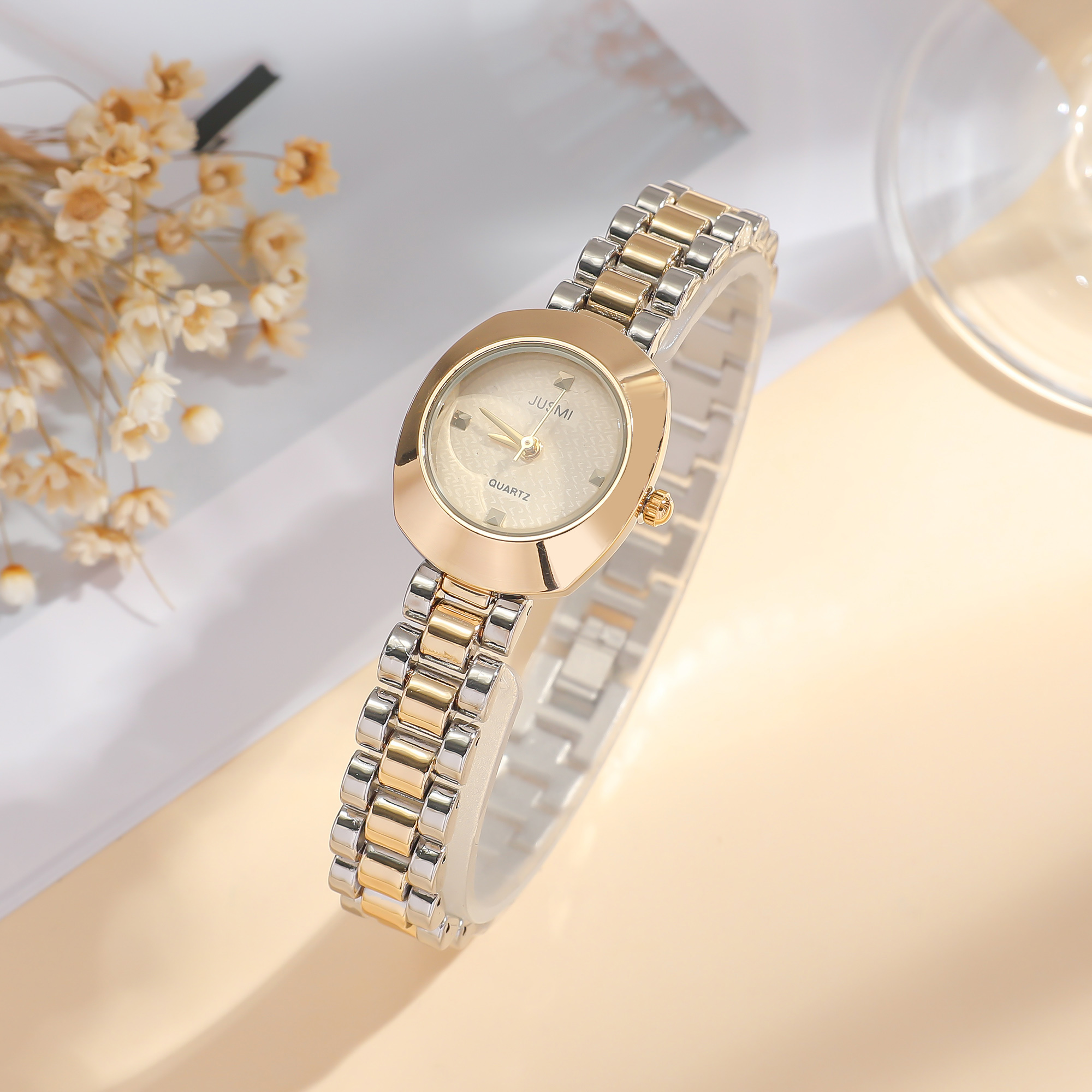 Damen Luxus Diamond Point Scale Stahlgürtel Mode Quarzuhr