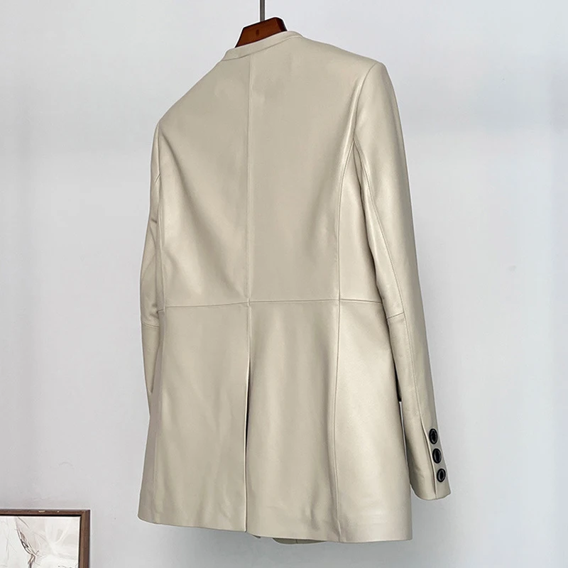 Julypalette-Chaqueta de piel de cordero de primera capa para mujer, chaqueta con cuello en V, abrigos de moda con dos botones, chaquetas de cuero genuino para mujer 2024
