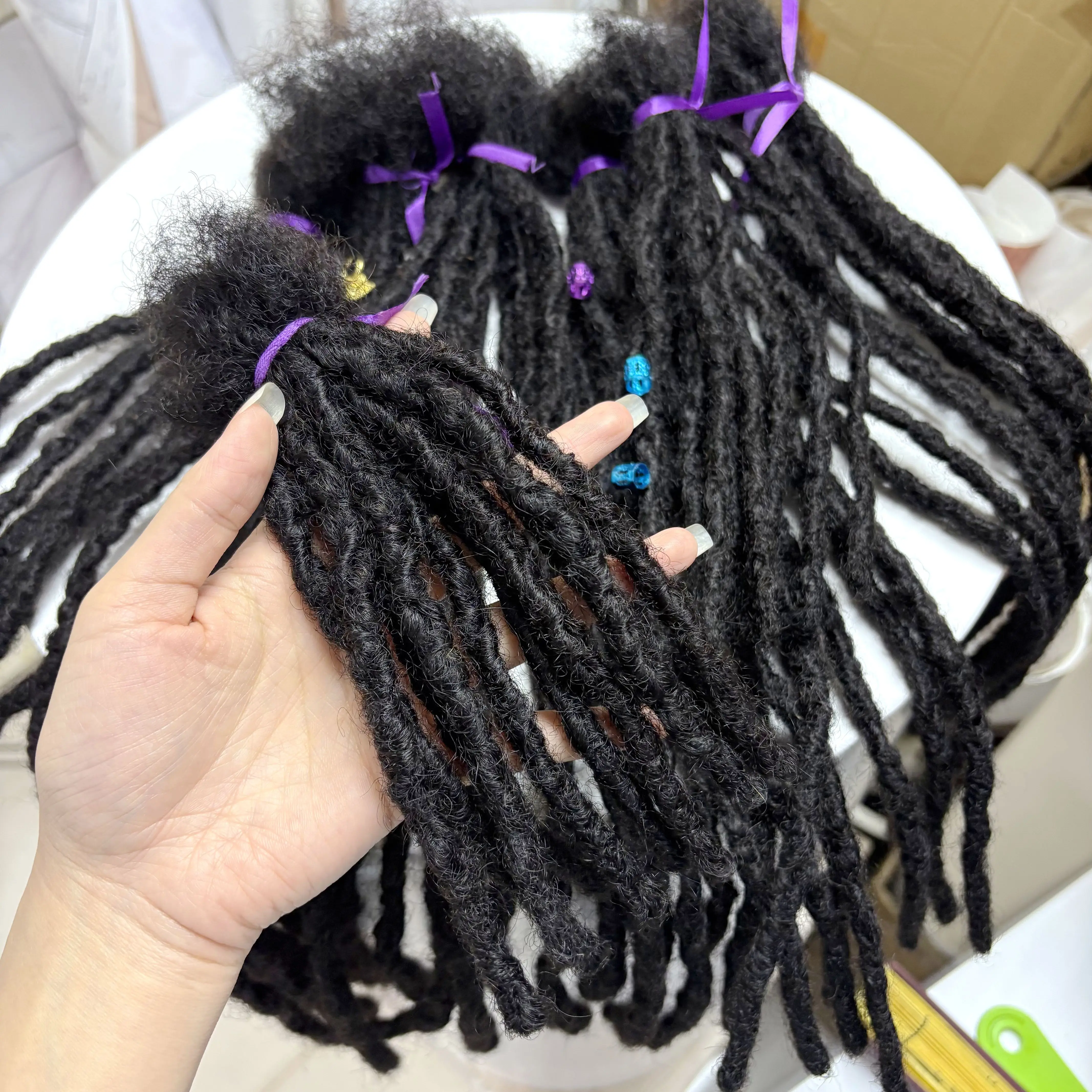 100% Extension Loc faite à la main cheveux humains avec extrémités bouclées 50 brins 8-14 pouces Extension de cheveux humains Loc Dreadlock pour hommes femmes enfants