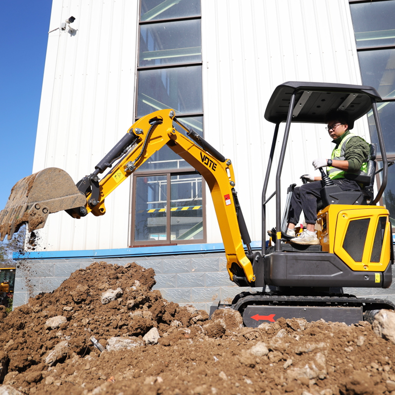 Máquina Multifuncional Micro Crawler Bagger, Escavador Hidráulico de 1,6 Toneladas, Mini Escavadeira Pequena, Alta Eficiência
