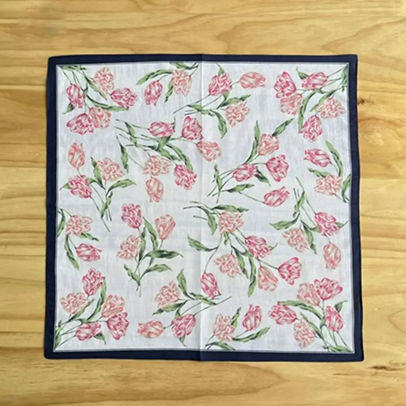 น้ำหนักเบาผ้าเช็ดหน้าที่มีสีสันดอกไม้รูปแบบ Hankie ล้างทำความสะอาดได้ผ้าเช็ดตัวกระเป๋าผ้าเช็ดหน้าสำหรับผู้ใหญ่งานแต่งงาน X4YC