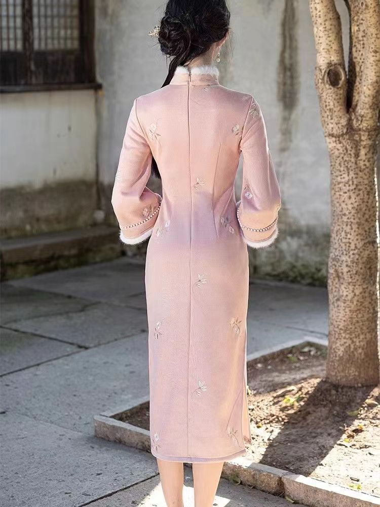 女性のための伝統的なqpaoドレス、秋と冬の服、優しい花、気質、エレガントな刺embroidery、ヴィンテージドレス、チャイナドレス