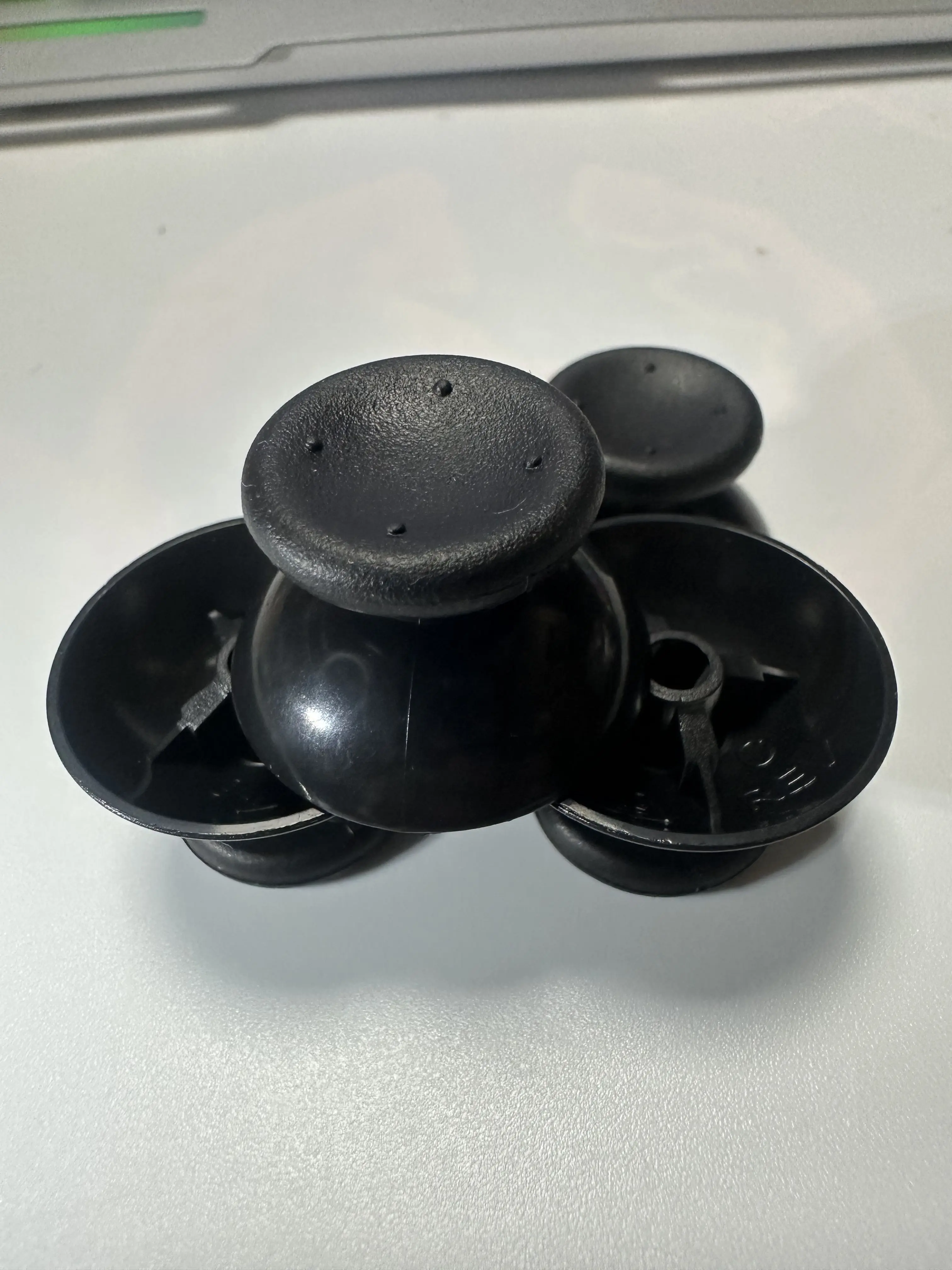 Großhandel mit 100 Stück 3D-Analog-Joystick-Kappen für Xbox 360