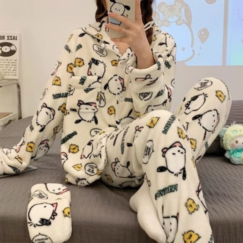 Sanrio Hello Kitty pijamas nuevos de invierno para mujer, conjunto de ropa de descanso dulce y cálida de lana coral con dibujos animados