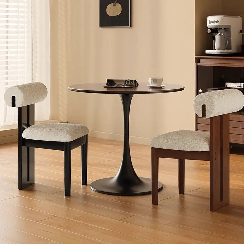Silla de comedor de madera maciza de lujo, luz nórdica, para uso doméstico, paquete suave Simple, respaldo, silla comercial moderna de moda