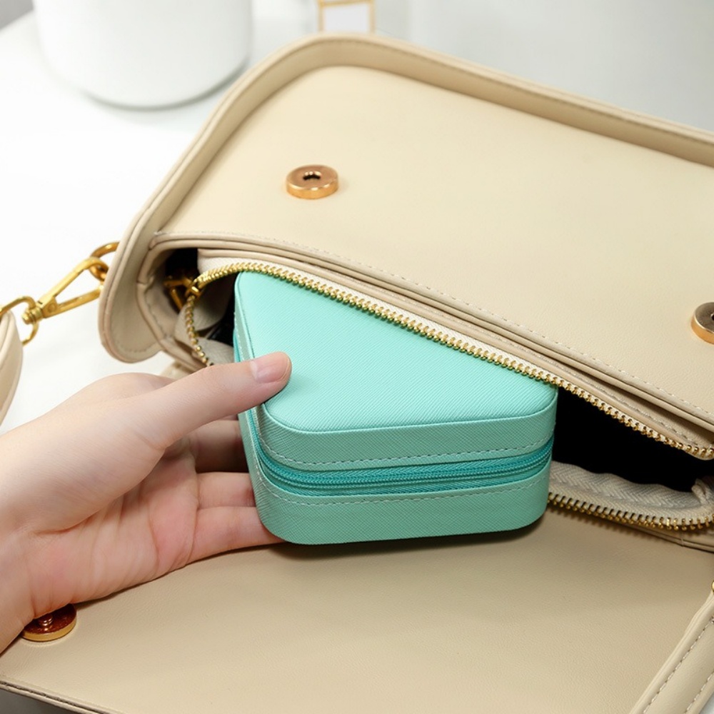 Portable Mini Jewelry Storage Box Earrings Necklace Ring Jewelry Organizer Display Travel Organizer Jewelry Leather Storage Case