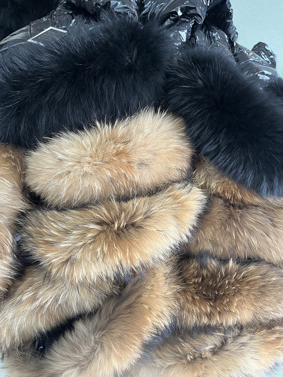 Maomaokong Winter Jacke Frauen Echt Pelzmantel Parkas Ente Unten Futter Mantel Echt Waschbären Pelz Kragen Warme Schwarz Streetwear