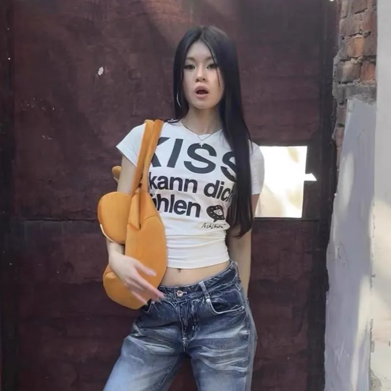 Karrram 日本 Y2k レタープリント Tシャツ トラッシー 2000 年代スタイル クロップトップ ヴィンテージ 原宿 半袖 Tシャツ アメリカン レトロ 90 年代
