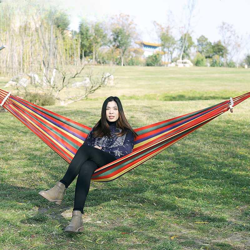 Nueva hamaca individual de lona creativa, hamaca para dormir para patio al aire libre, columpio para acampar en interiores para niños, hamaca de rayas gruesas