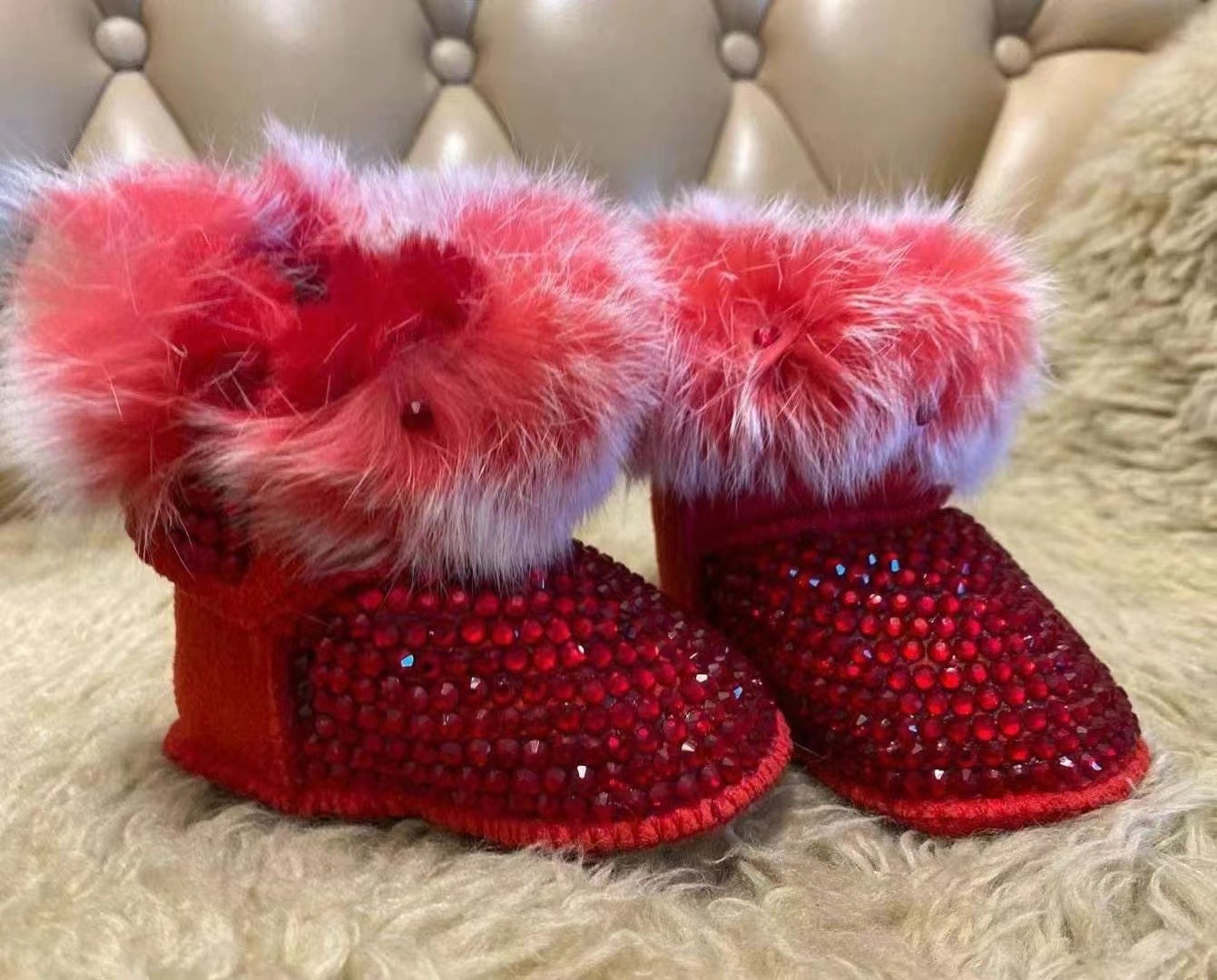 Kaninchenfell handgemachte Schuhe Kristall Baby Schnee Stiefel warme pelzige erste Wanderer Hausschuhe Säugling Strass Perlen Booties