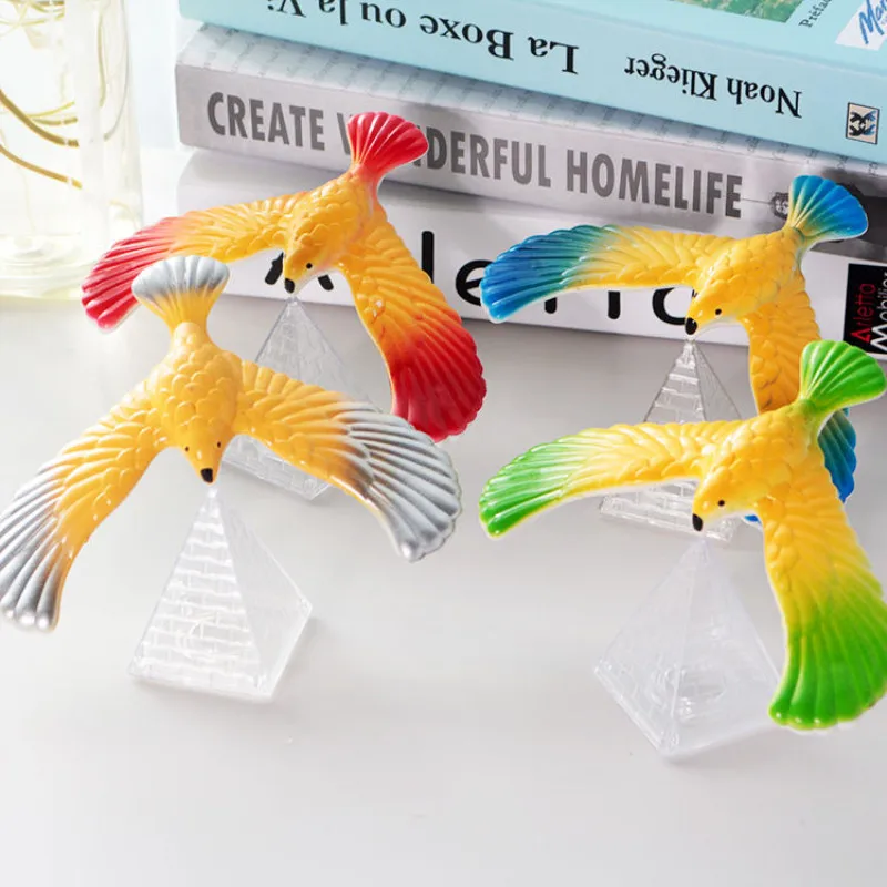 1/3/5 Chiếc Ngộ Nghĩnh Amazing Cân Bằng Con Đại Bàng Kim Tự Tháp Đứng Magic Chim Bàn Đồ Chơi Trẻ Em Vui Học dropshipping