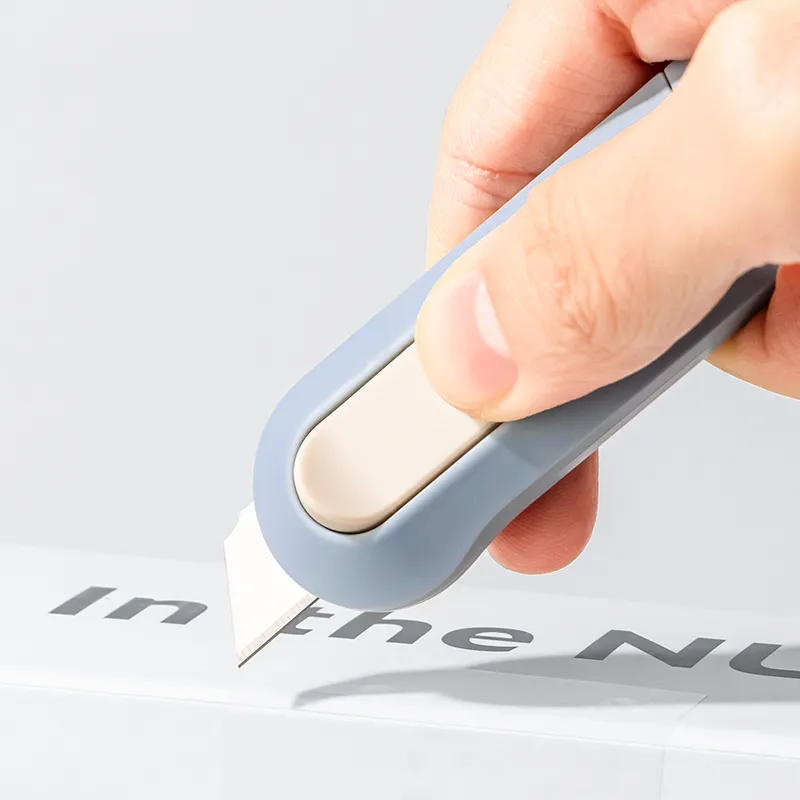 Mode Mini Utility Messer Cutter für Papier Box Umschlag Tragbare Utility Messer Schreibwaren Schneiden Messer Büro Schule Schreibwaren
