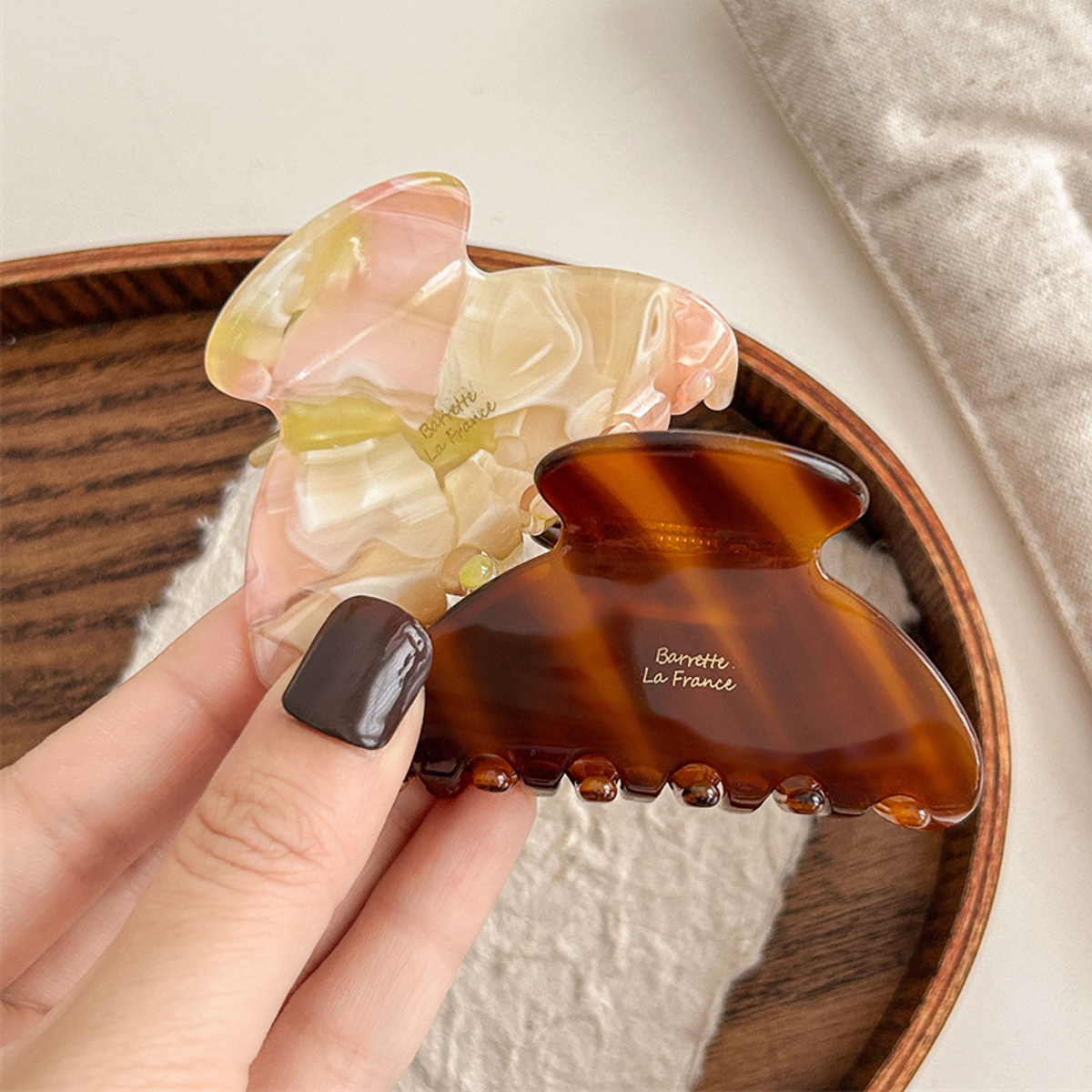 1 STÜCK Koreanische Essigsäure High-End Sweet Medium Pferdeschwanz Halteklammer Haarnadel, Temperament halbgebundenes Haar Hai Clip Hinterkopf Clip