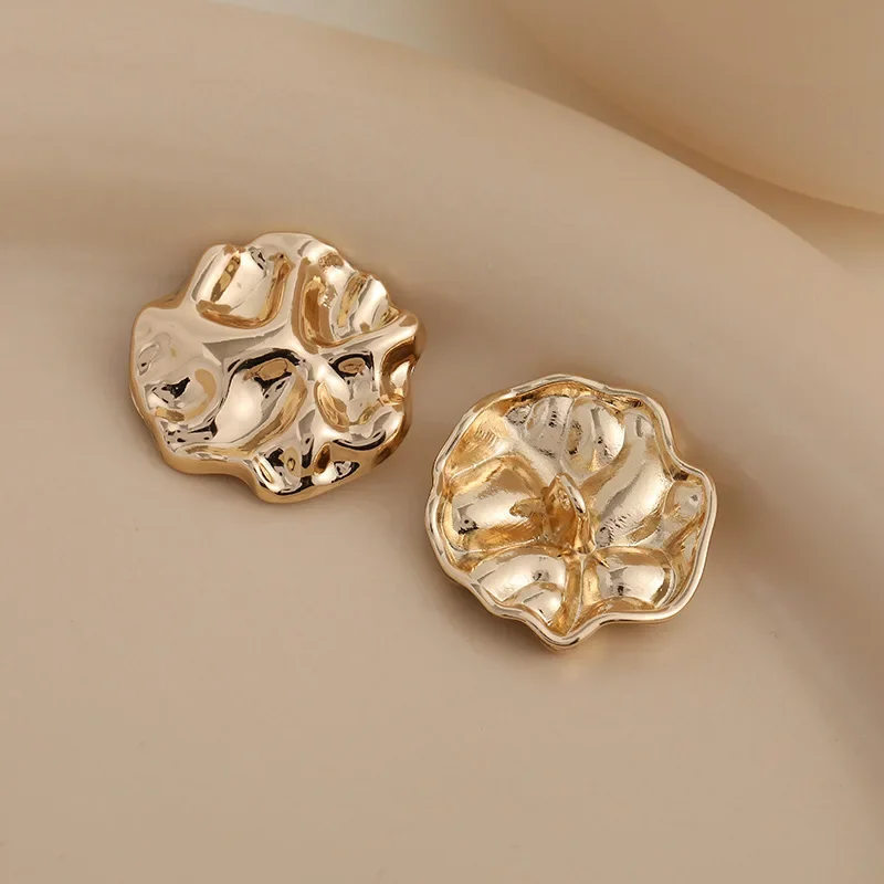 5Pcs Beautiful Gold Color Shank Buttons Zinc Alloy Irregular Shape Buttons Women's Sweater Coat Accessories