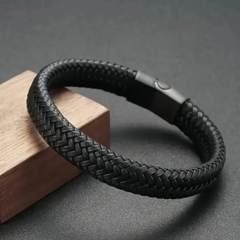Bracciale magnetico in pelle PU nera da uomo maturo e stabile ed elegante da regalare al miglior regalo per gli uomini