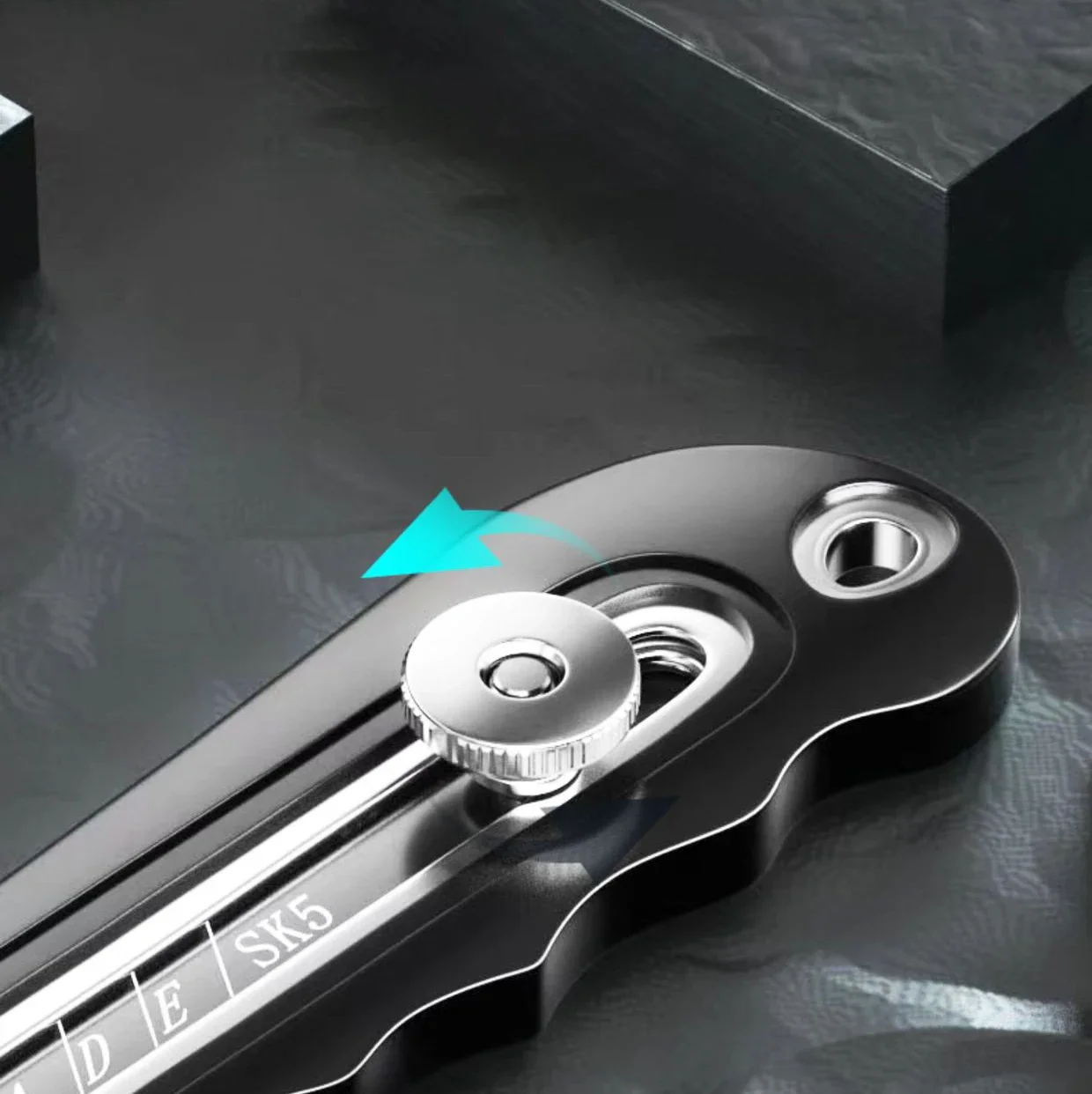 Stainless Steel Industrial Utility Knife Replaceable High Carbon Steel Blade Paper Cutter Office Art Student Supplies