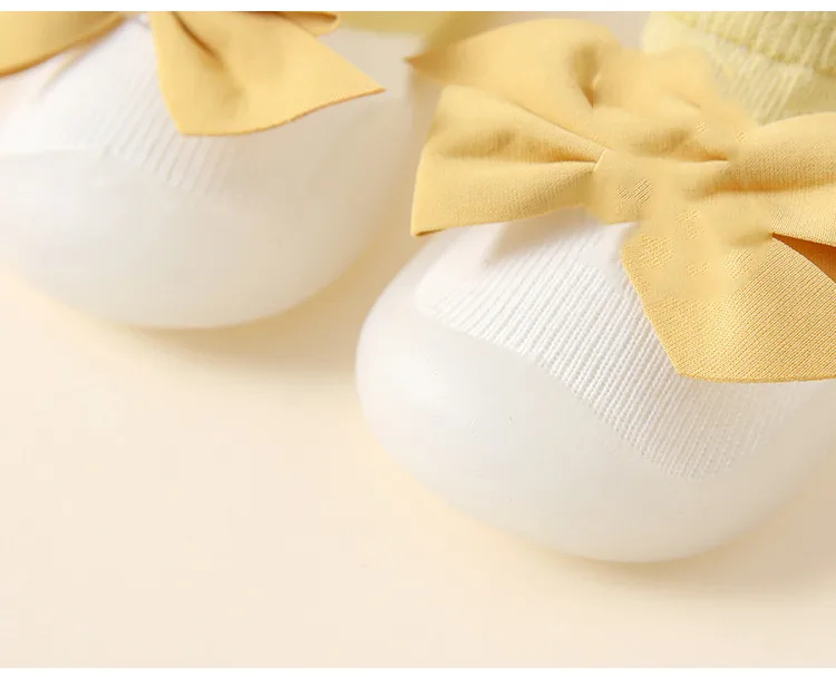 Sapatos recém-nascidos, Padrão Bordado, Meias Antiderrapantes, Crianças Meninas Sola de Borracha Macia, Berço Criança Botas, Criança Sneakers