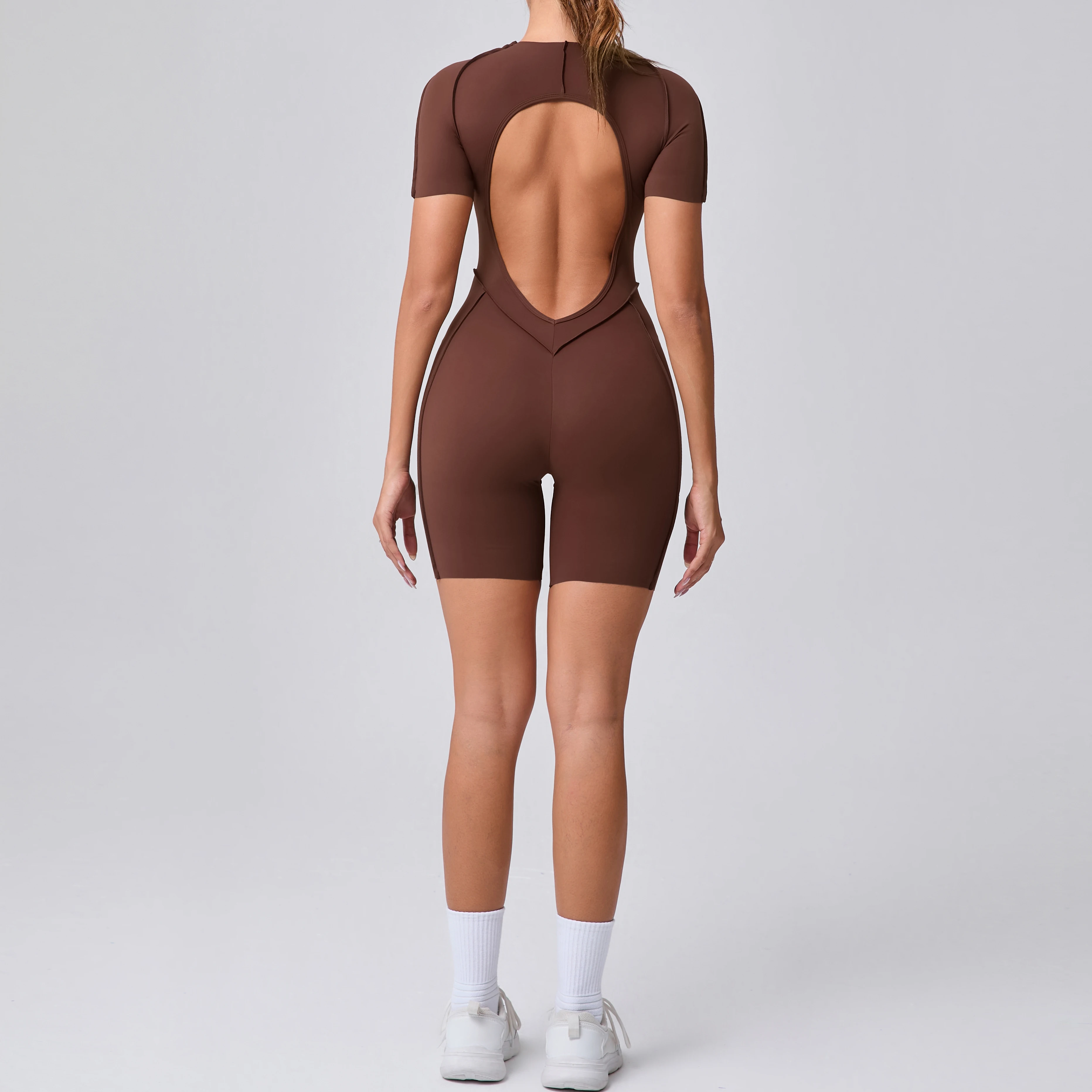 สั้นJumpsuitเสื้อผ้าออกกําลังกายสําหรับผู้หญิงกีฬาฟิตเนสOveralls Backless Scrunch Bootyชุดโยคะชุดกีฬาชุด