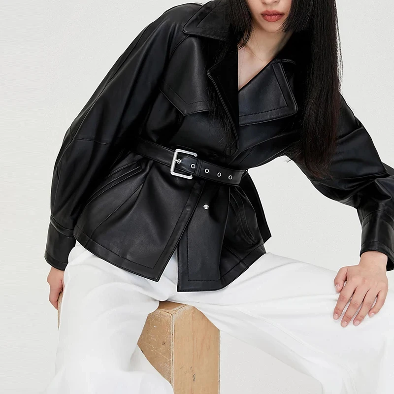 Schwarze Lamm leder Moto & Biker Jacken für Frauen 2024 Herbst neue weibliche Turn-Dwon Kragen Schnür gürtel Echt leder Jacke Mäntel