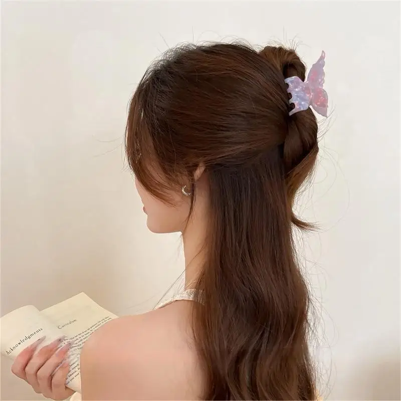 Accessori per capelli con clip in acetato per capelli semi-annodati con farfalla tridimensionale super fata per le donne