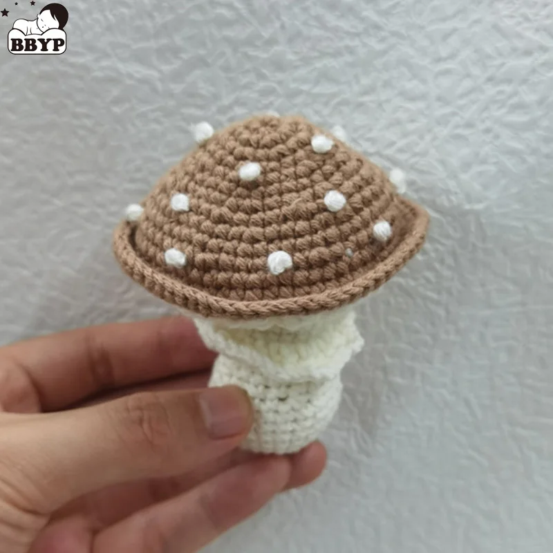 ベビー用品,キノコの形をしたかぎ針編みのガラガラ,赤ちゃんの歯が生えるおもちゃ,さまざまな形の赤ちゃんのガラガラ,教育ゲーム,1個