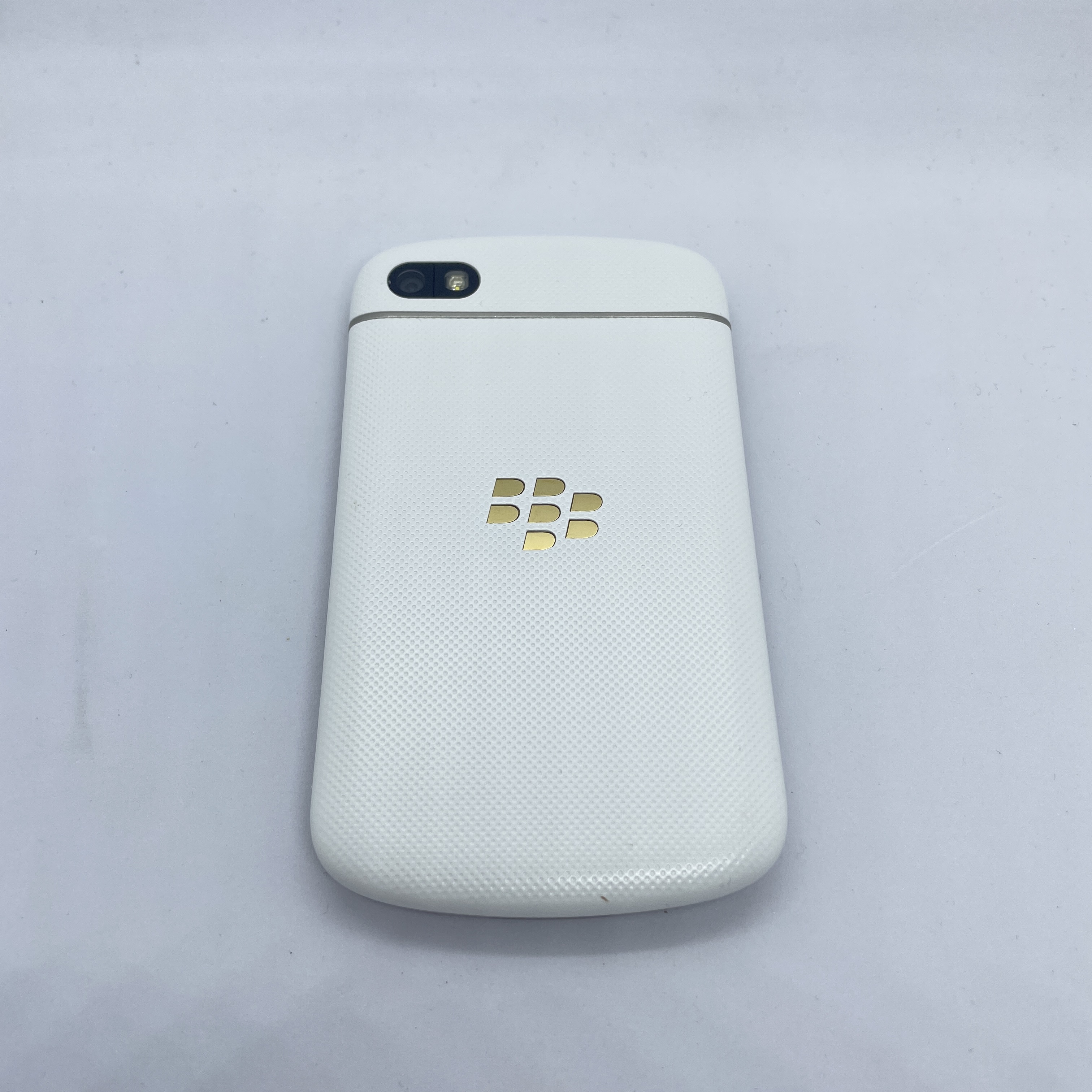 BlackBerry Q10 4G LET WiFi  2GB RAM 16GB ROM 8MP Dual Core MP3 MP4 Unlocked  Used Phone