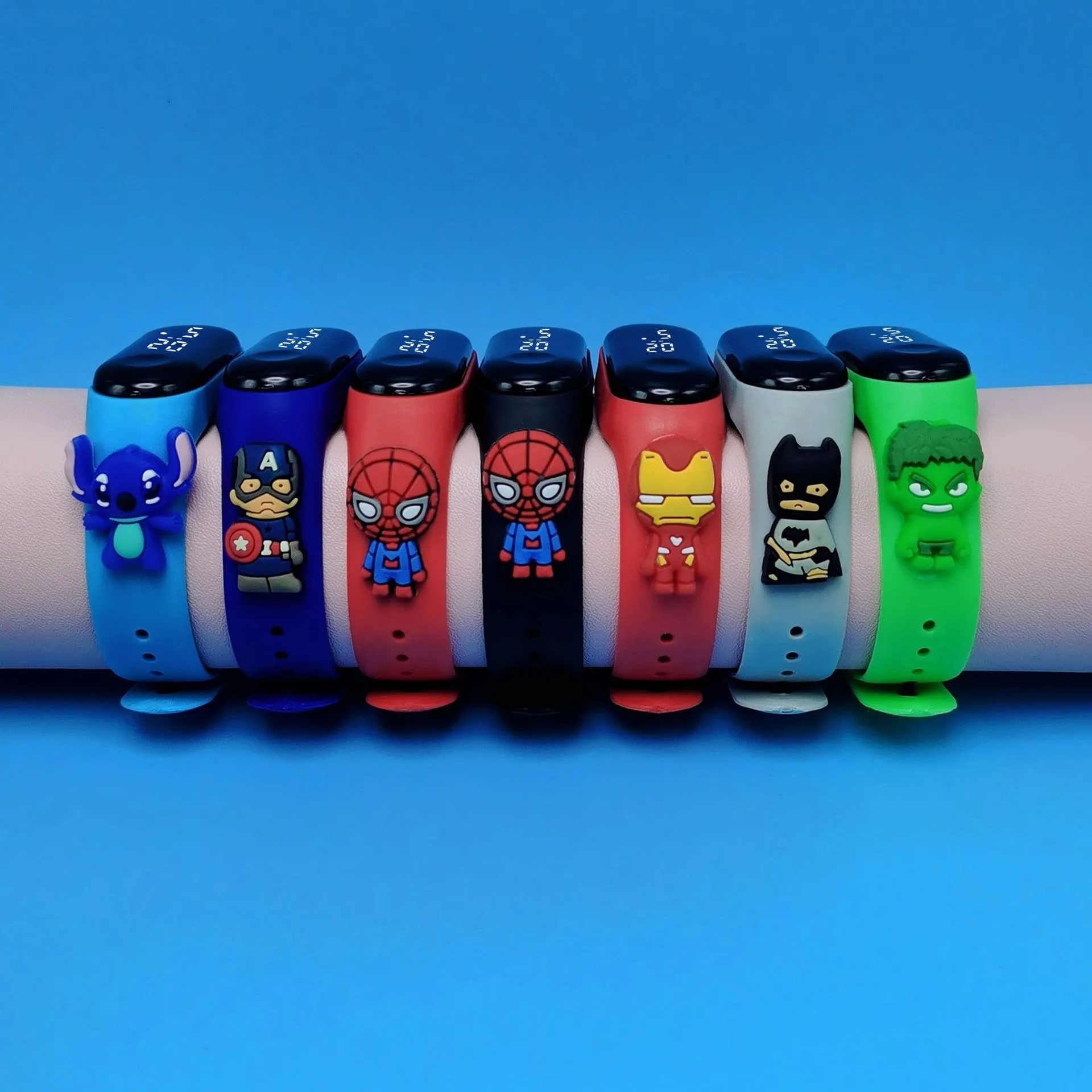 Relógio infantil dos desenhos animados da marvel, relógio fashion eletrônico digital com display led, à prova d'água, presente de feriado, relógios infantis