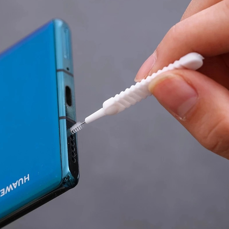 66 SZTUK Zestaw do czyszczenia portu ładowania głośnika telefonu komórkowego Wtyczka przeciwpyłowa do iPhone'a 15 14 13 Zestaw do czyszczenia słuchawek Samsung Xiaomi Szczotka