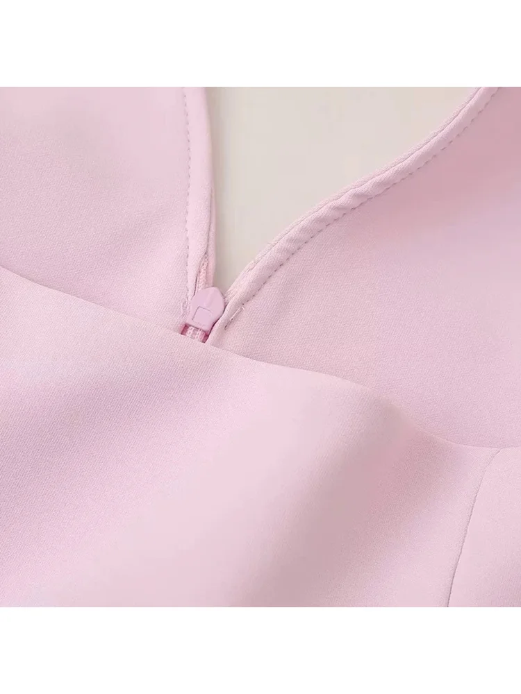 女性用Vネックのセクシーなピンクショーツセット,ショートトップ,スリムフィット,ファッショナブル,新しい,春と夏,2024
