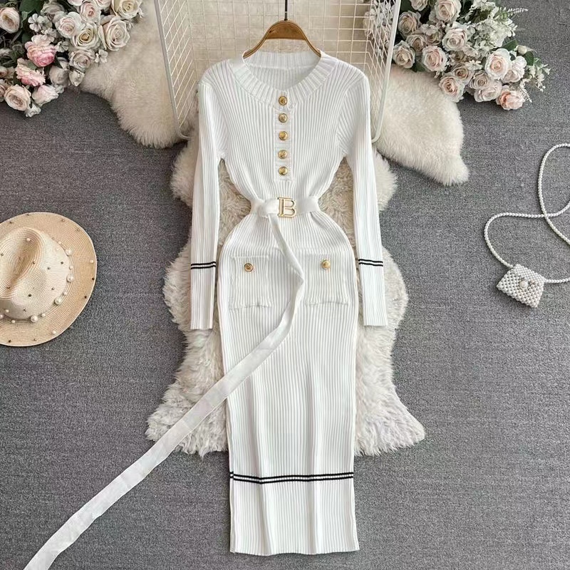 Otoño Invierno mujer vestido de punto marca moda cuello redondo botones ceñido al cuerpo suéter vestido con cinturón señora vestido de oficina