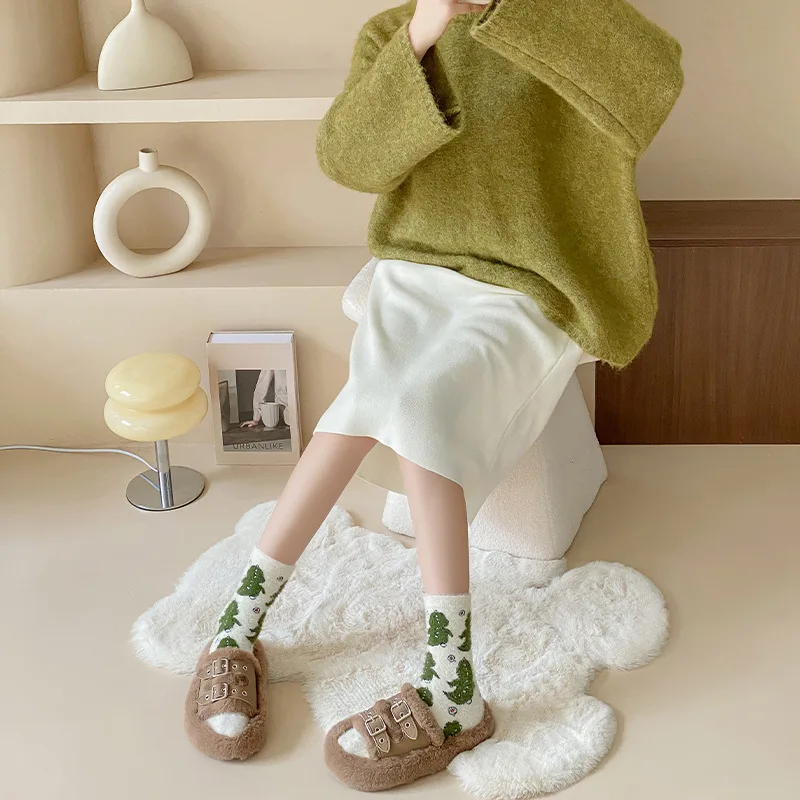 สีสันลายถุงเท้าผู้หญิงฤดูใบไม้ร่วงฤดูหนาว Mink ขนแกะถุงเท้า Soft Thicken Plush ถุงเท้าในร่มหญิง Fluffy Sox