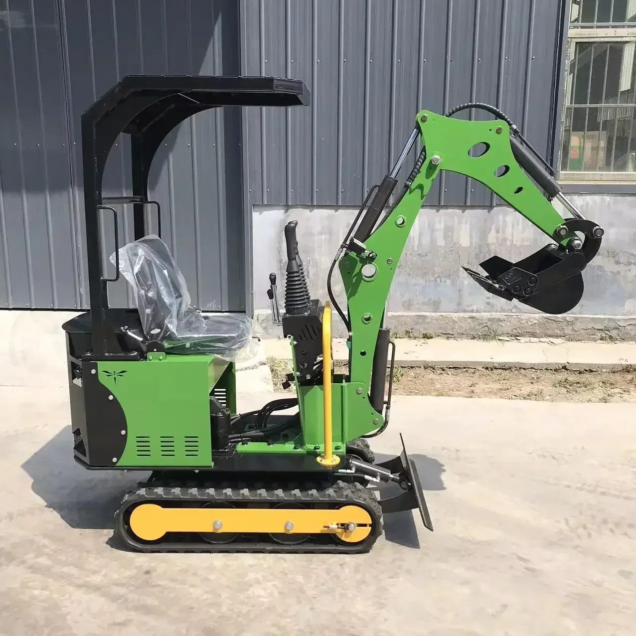 Miniexcavadora de jardín personalizada de 08 toneladas, excavadora pequeña de 0,8 toneladas, precio de fábrica a la venta con certificación CE/EPA